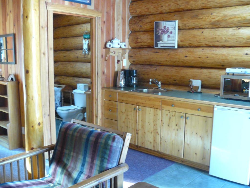 Hitching Post Resort Kelowna Quarto foto