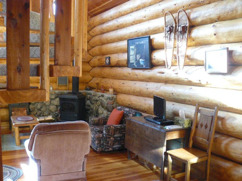Hitching Post Resort Kelowna Quarto foto